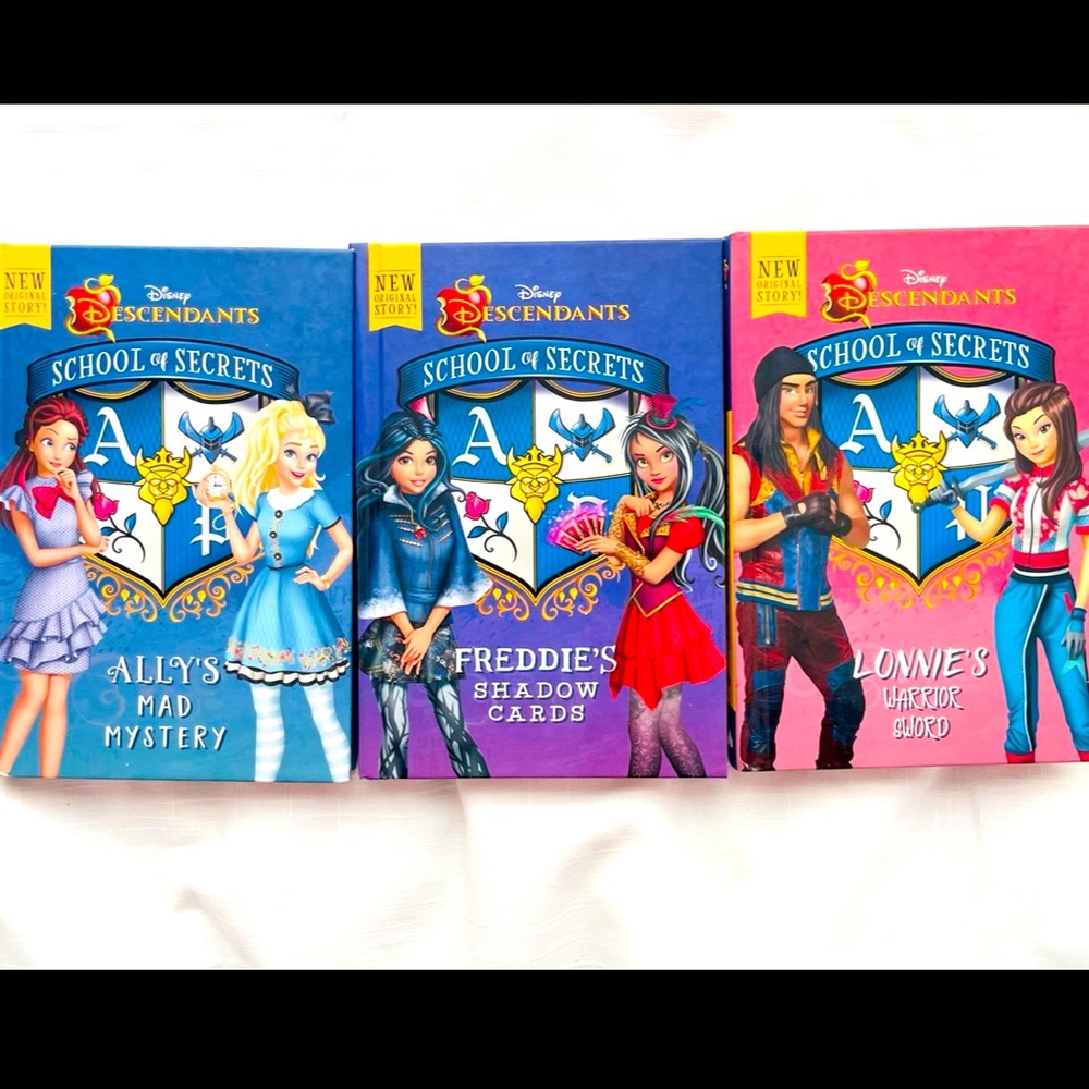 3 Disney Descendants Novels